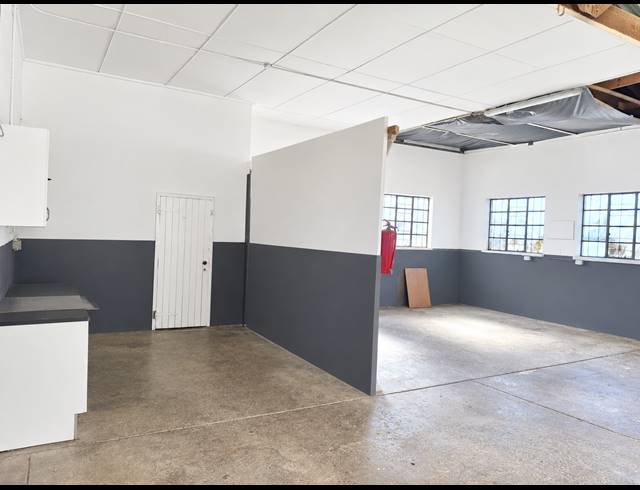 170M² WORKSHOP TO LET IN ARCADIA
